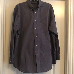 Size L RoundTree & Yorke Button Down shirt
